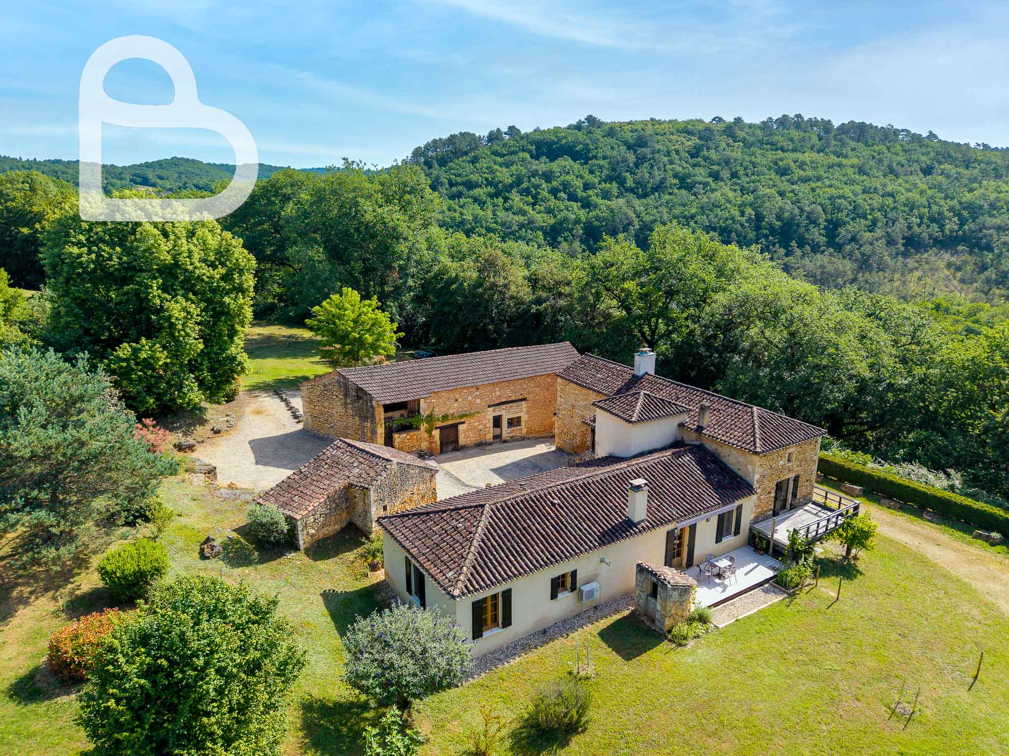 A Secluded Country Estate with No Neighbours