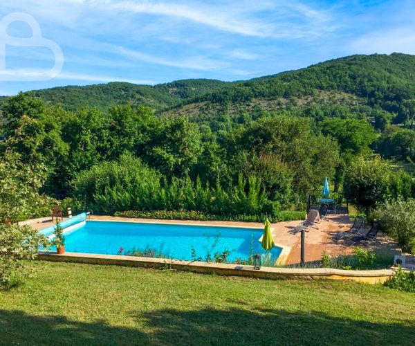 Villa-le-prieure_du_lot_vue_piscine_globale-2-Edit kopie